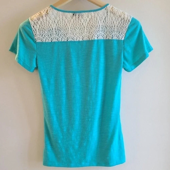 Talula/Aritzia blue  lace T-shirt - Picture 4 of 5